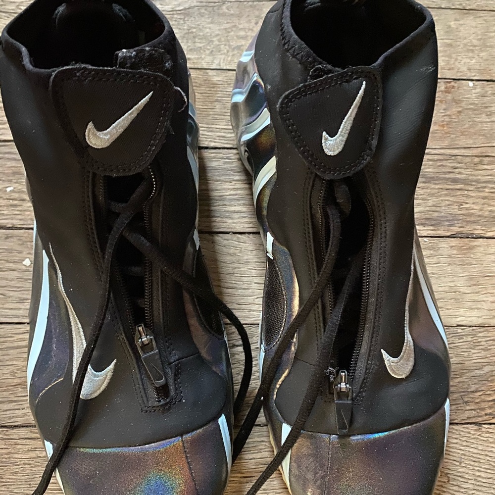 Used Nike foams